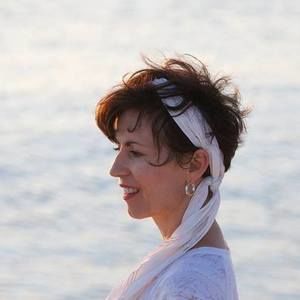 Meet your Posher, Claudia